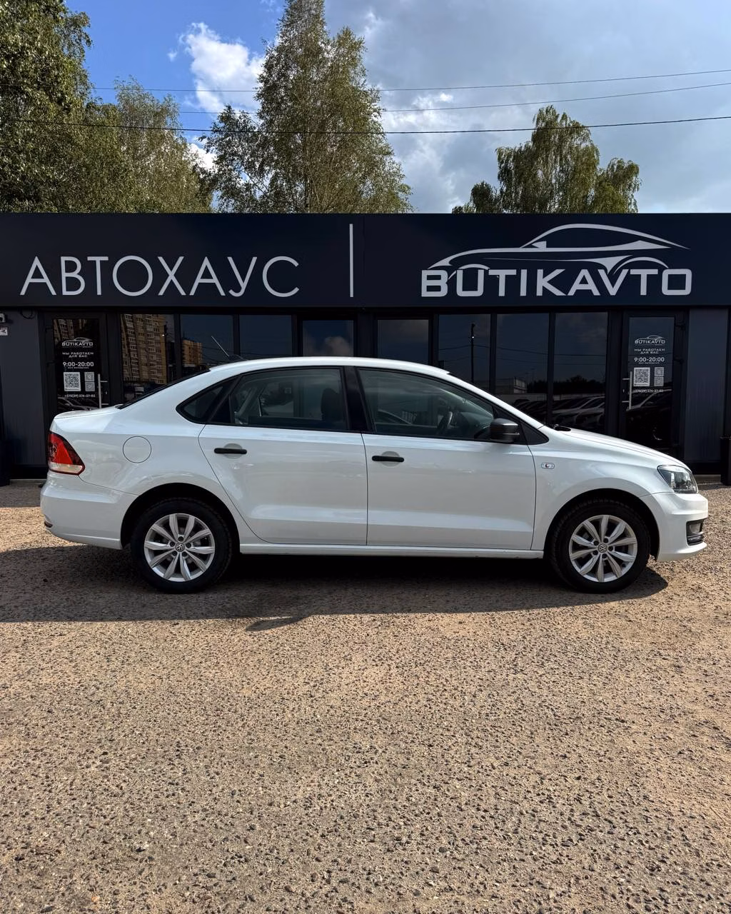 Volkswagen Polo Sedan фото 8