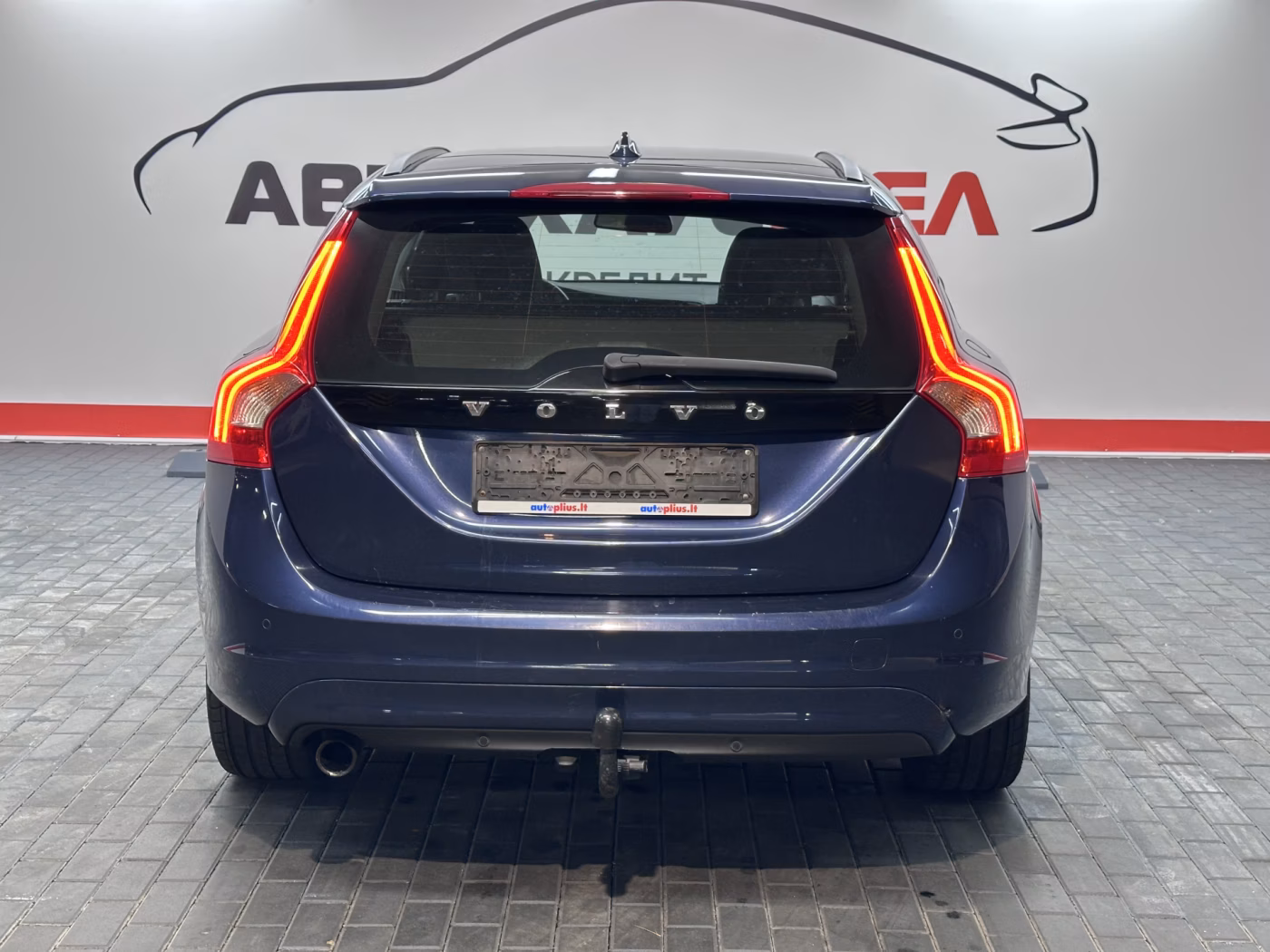 Volvo V60 фото 5