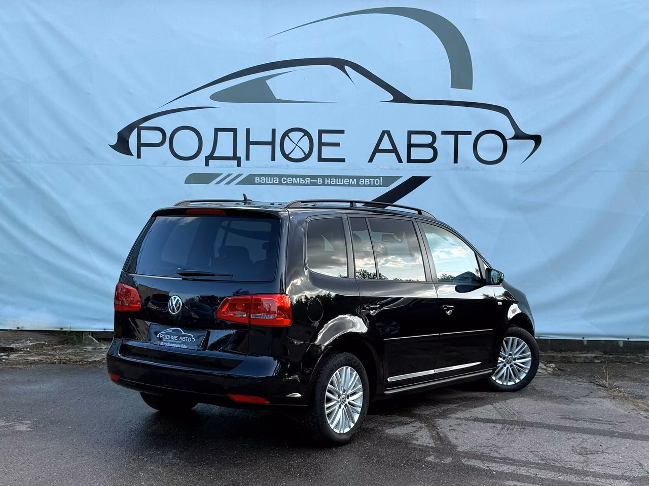Volkswagen Touran фото 6