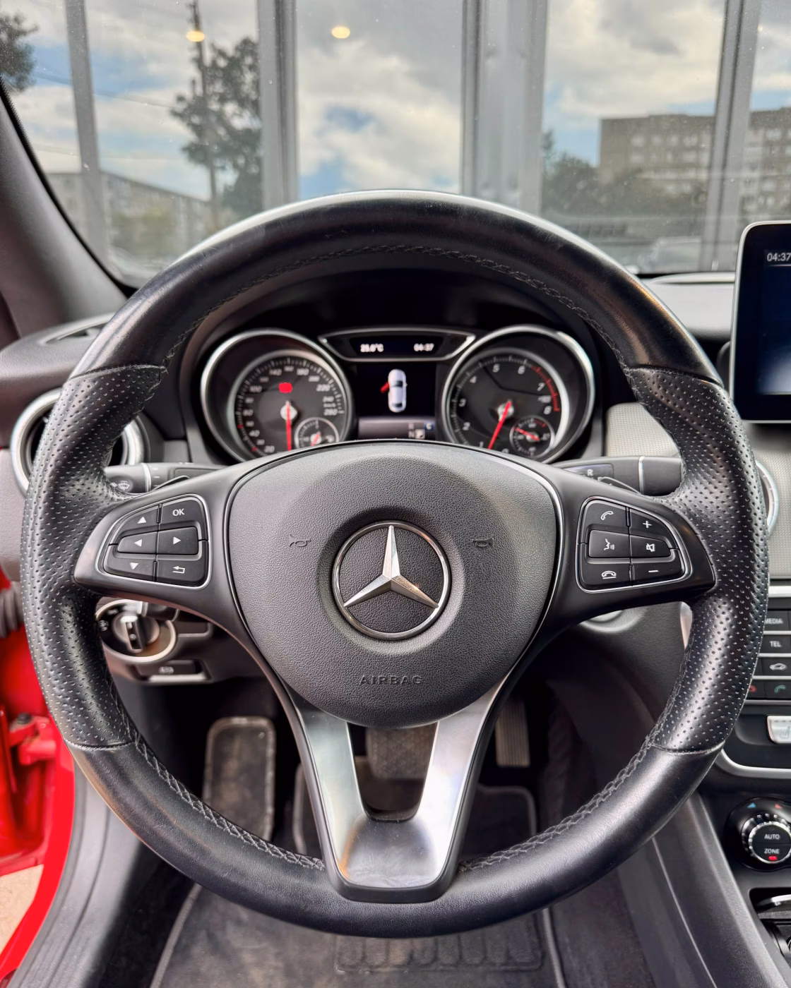 Mercedes-Benz CLA фото 15