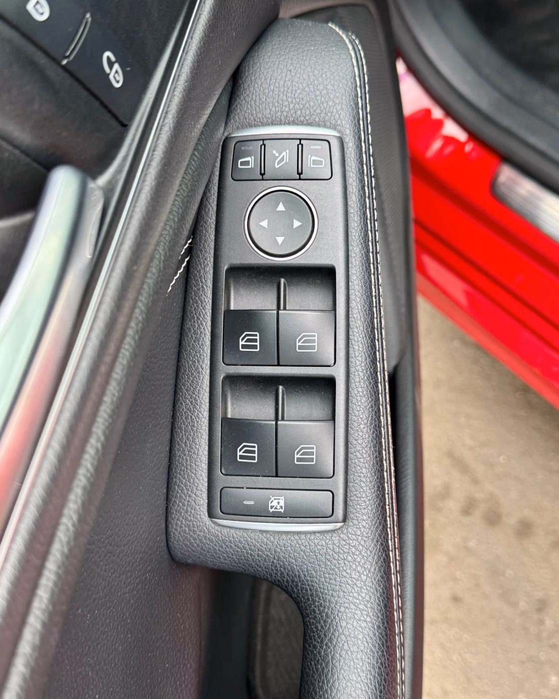 Mercedes-Benz CLA фото 19