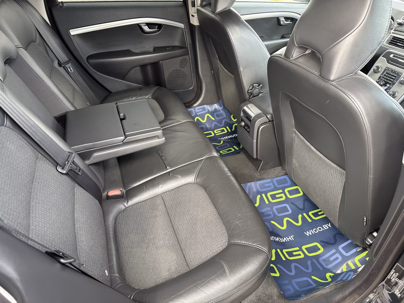 Volvo V70 фото 11