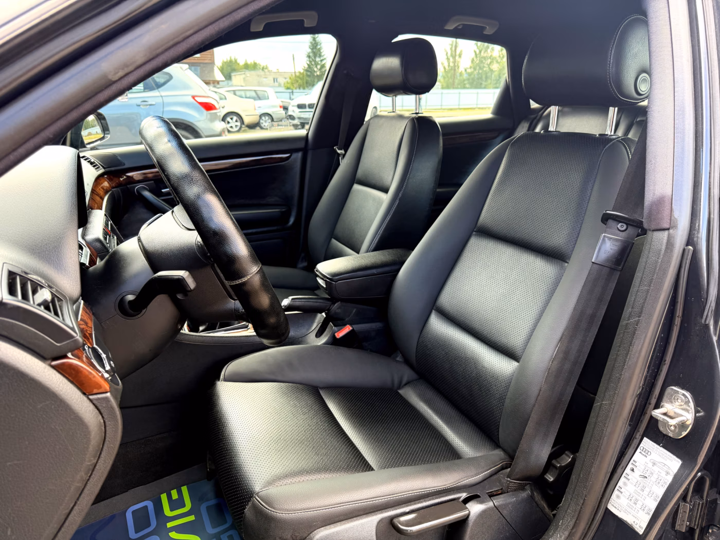 Audi A4 фото 9