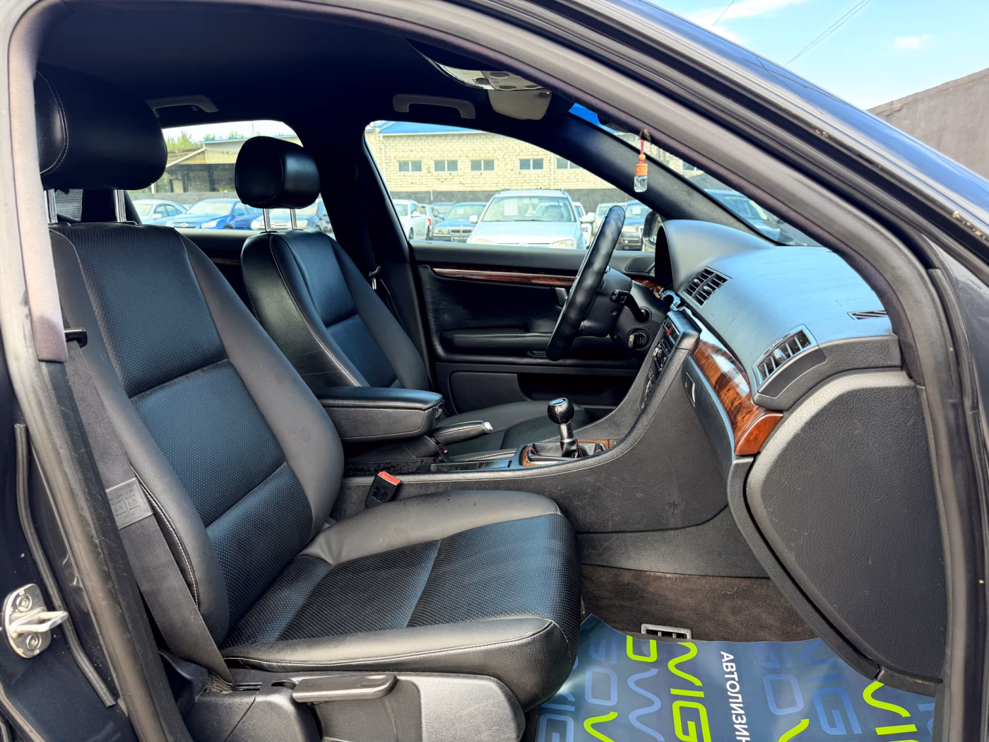 Audi A4 фото 16
