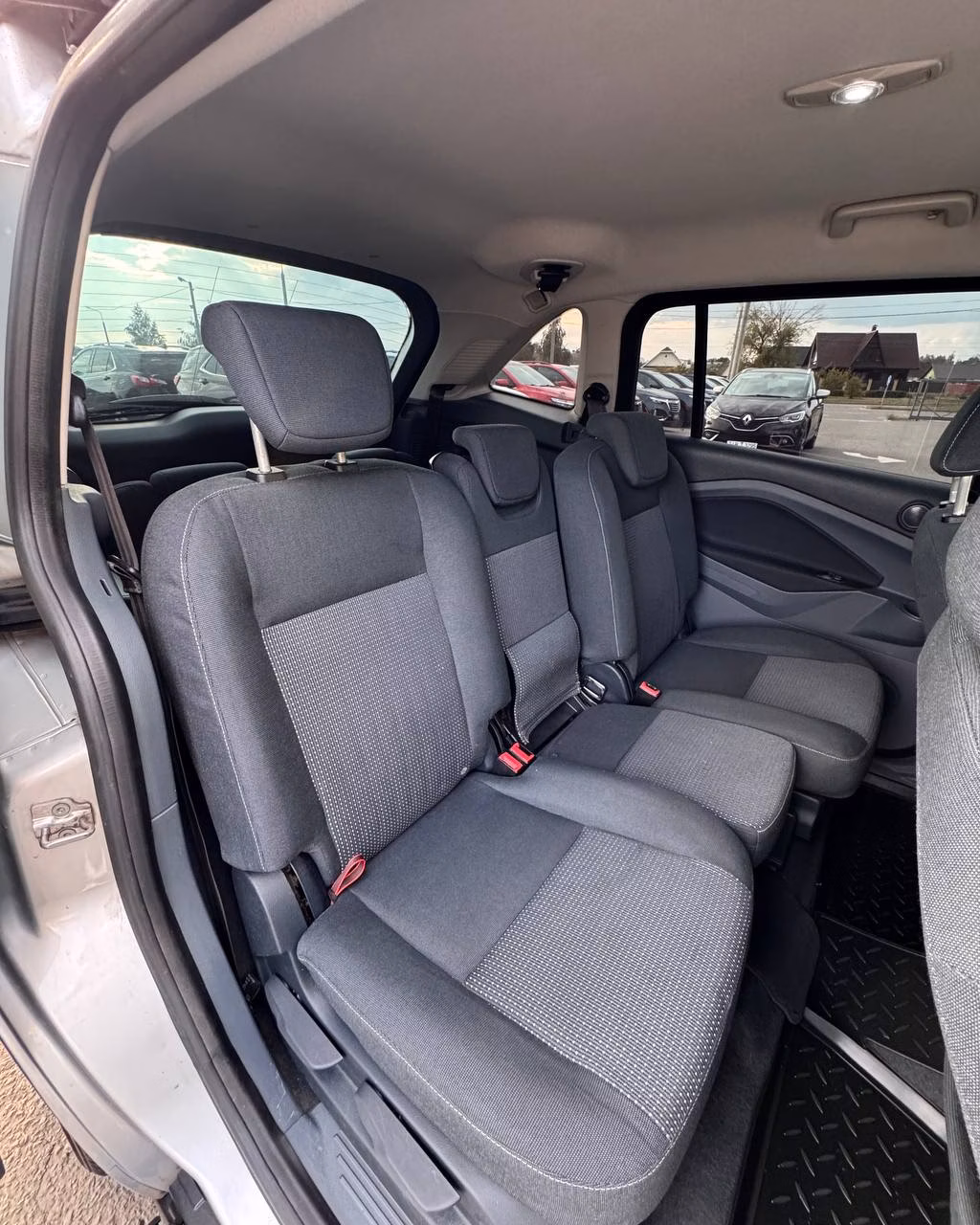 Ford Grand C-Max фото 13