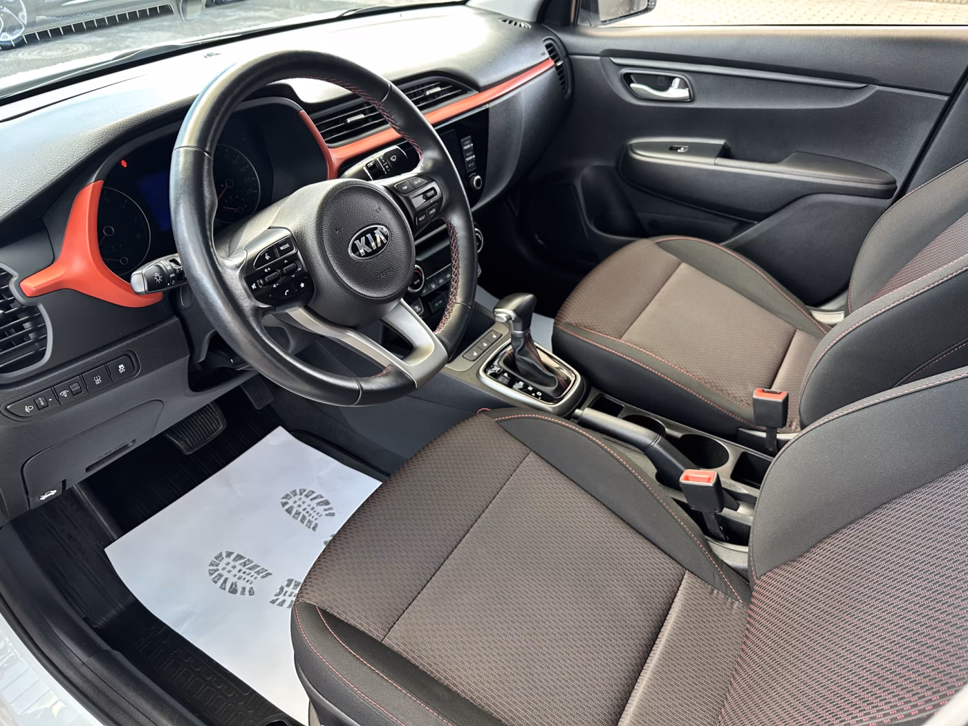 Kia Rio фото 8