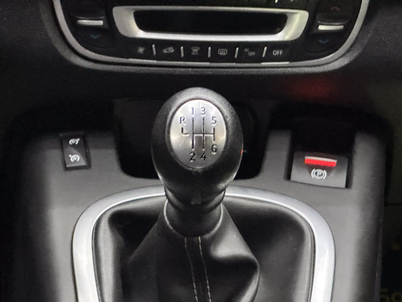Renault Grand Scenic фото 17