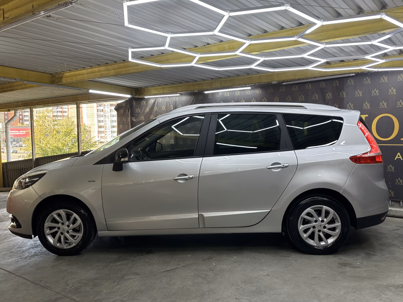 Renault Grand Scenic фото 5