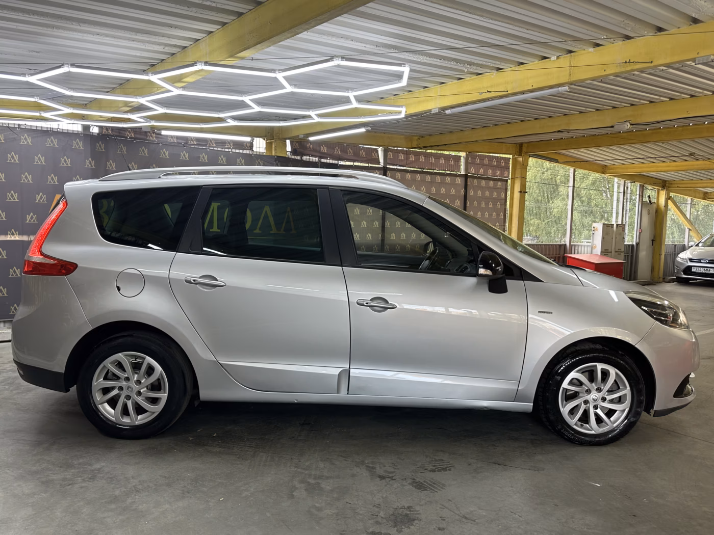 Renault Grand Scenic фото 6
