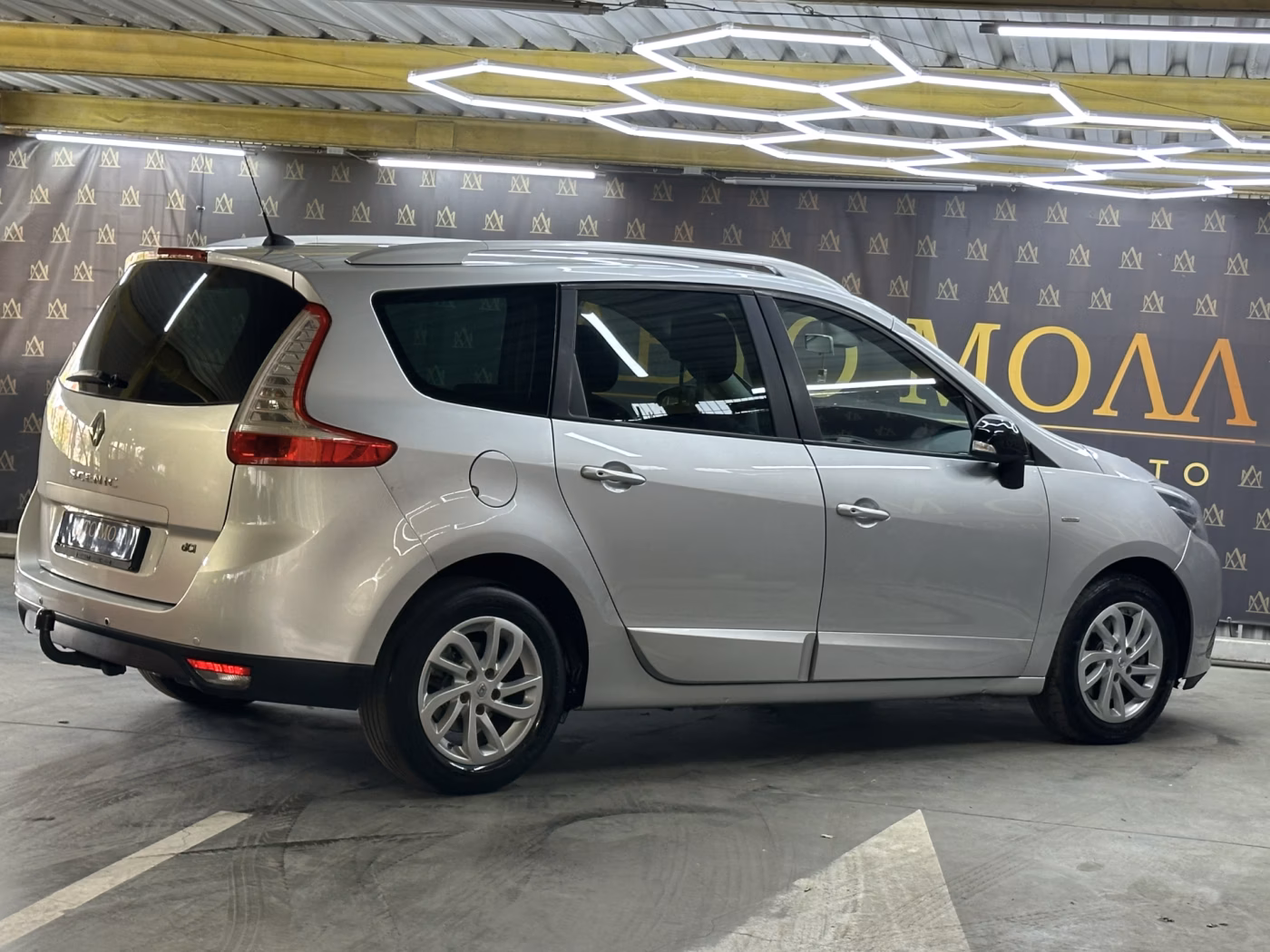 Renault Grand Scenic фото 9