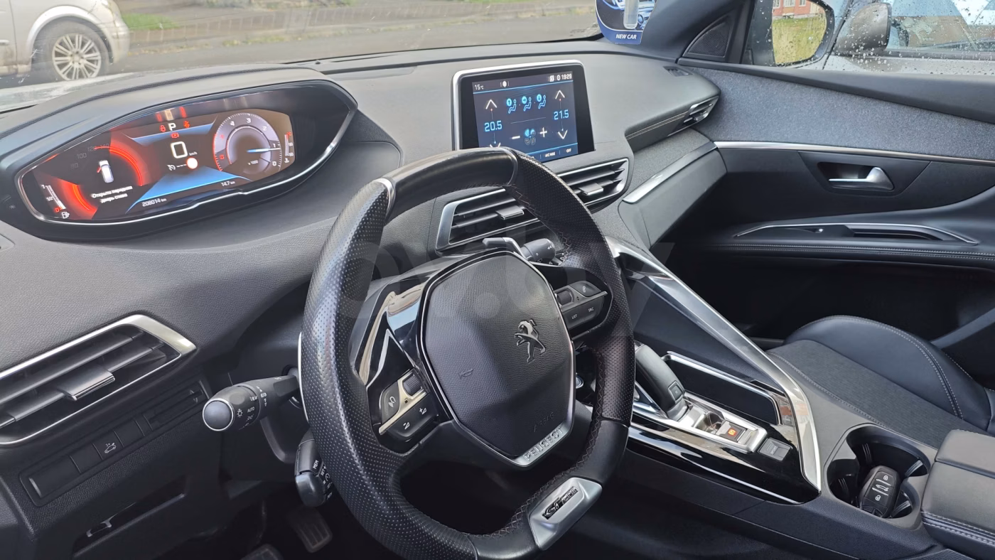 Peugeot 5008 фото 8