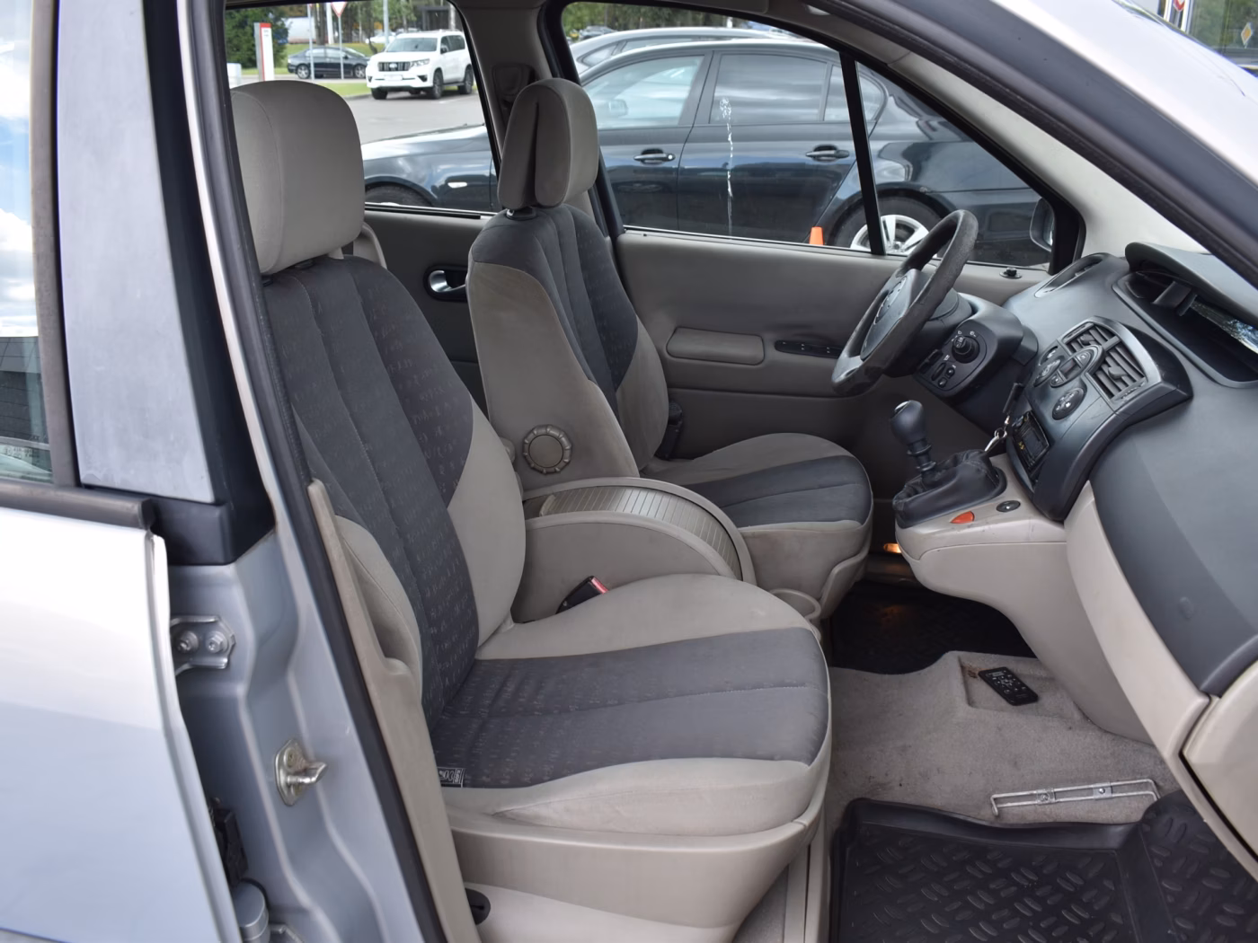 Renault Grand Scenic фото 12