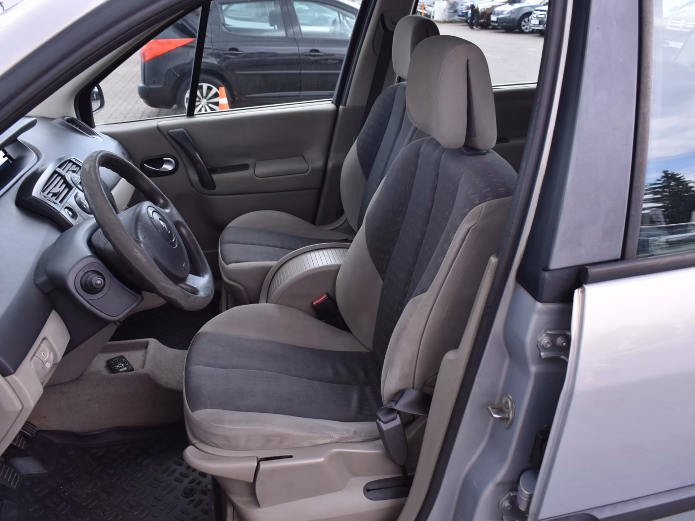 Renault Grand Scenic фото 9
