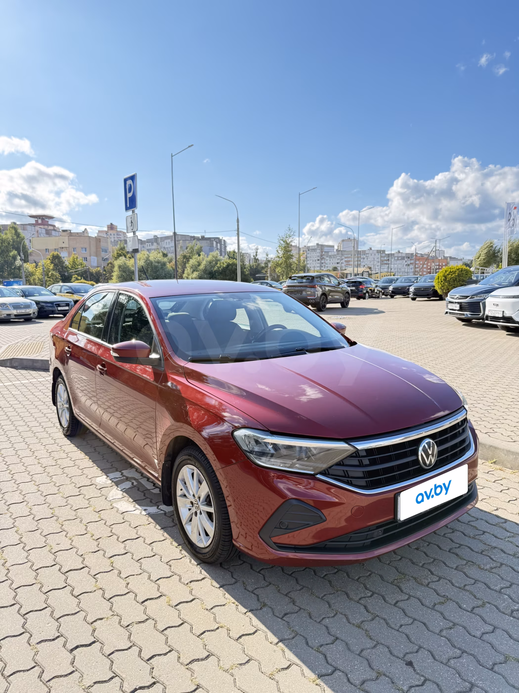 Volkswagen Polo Sedan фото 2