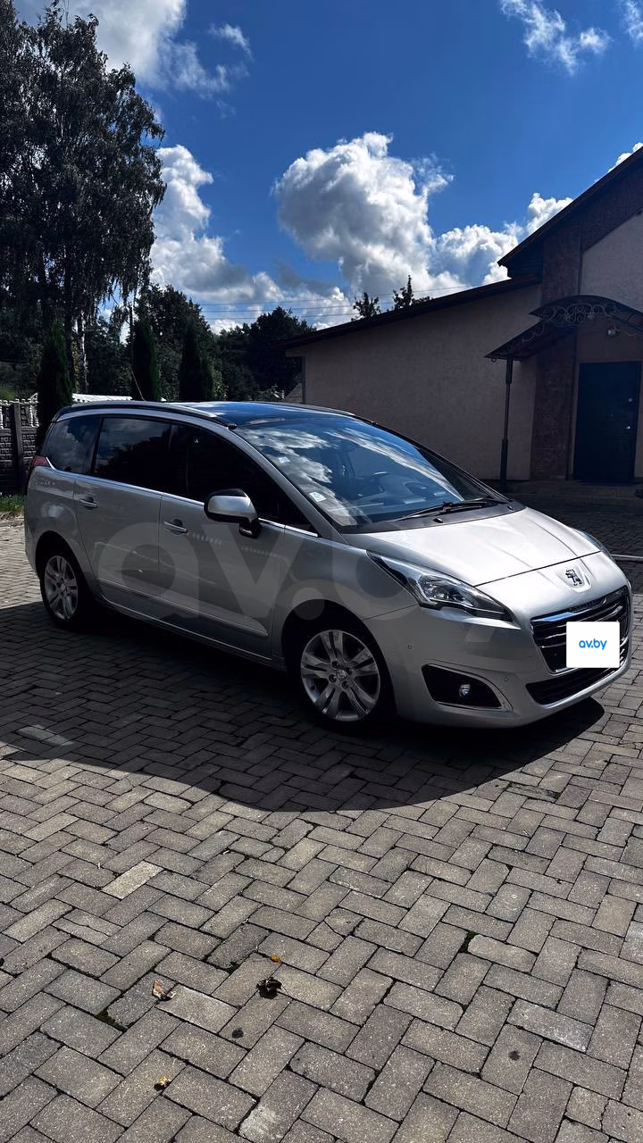 Peugeot 5008 фото 2