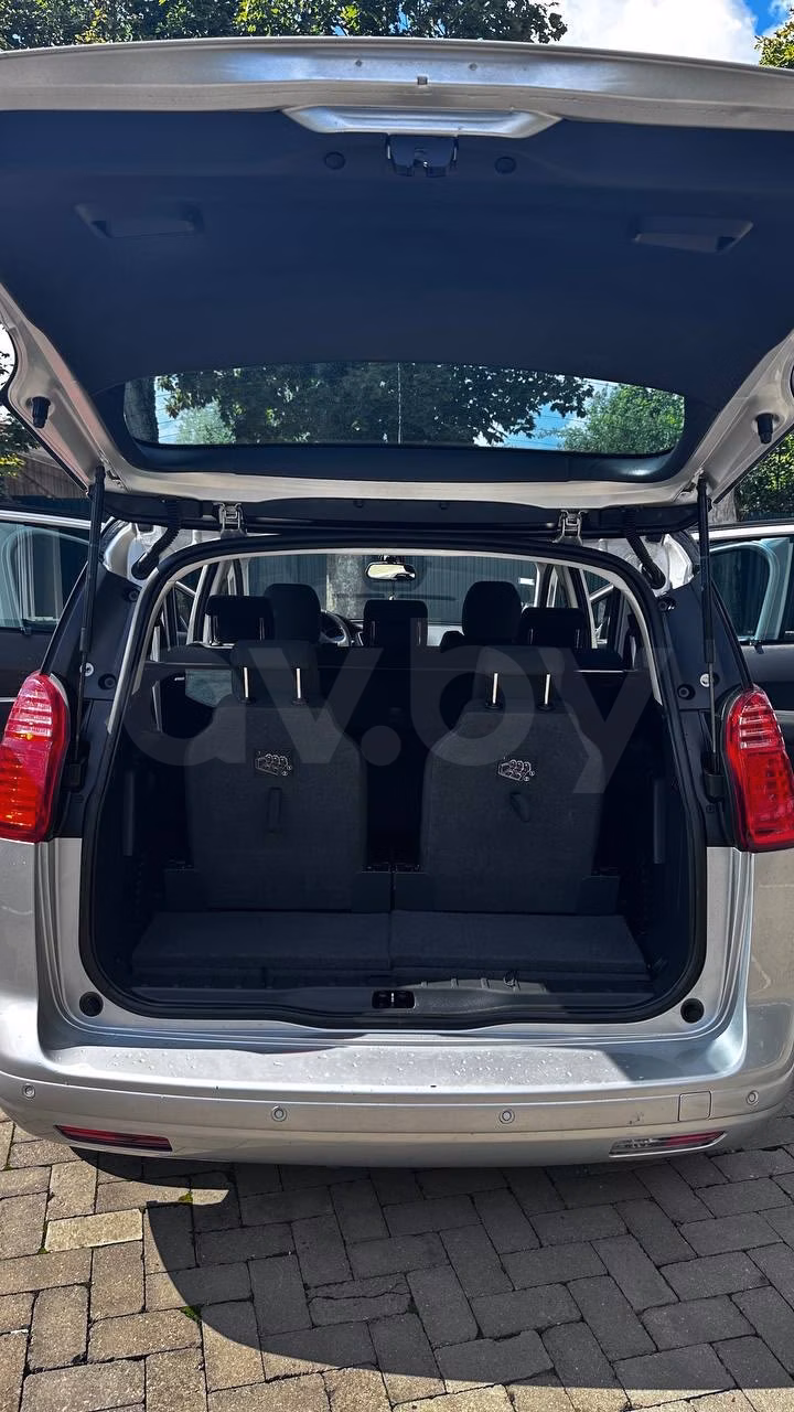 Peugeot 5008 фото 4