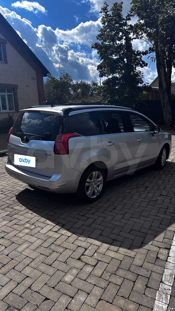 Peugeot 5008 фото 3