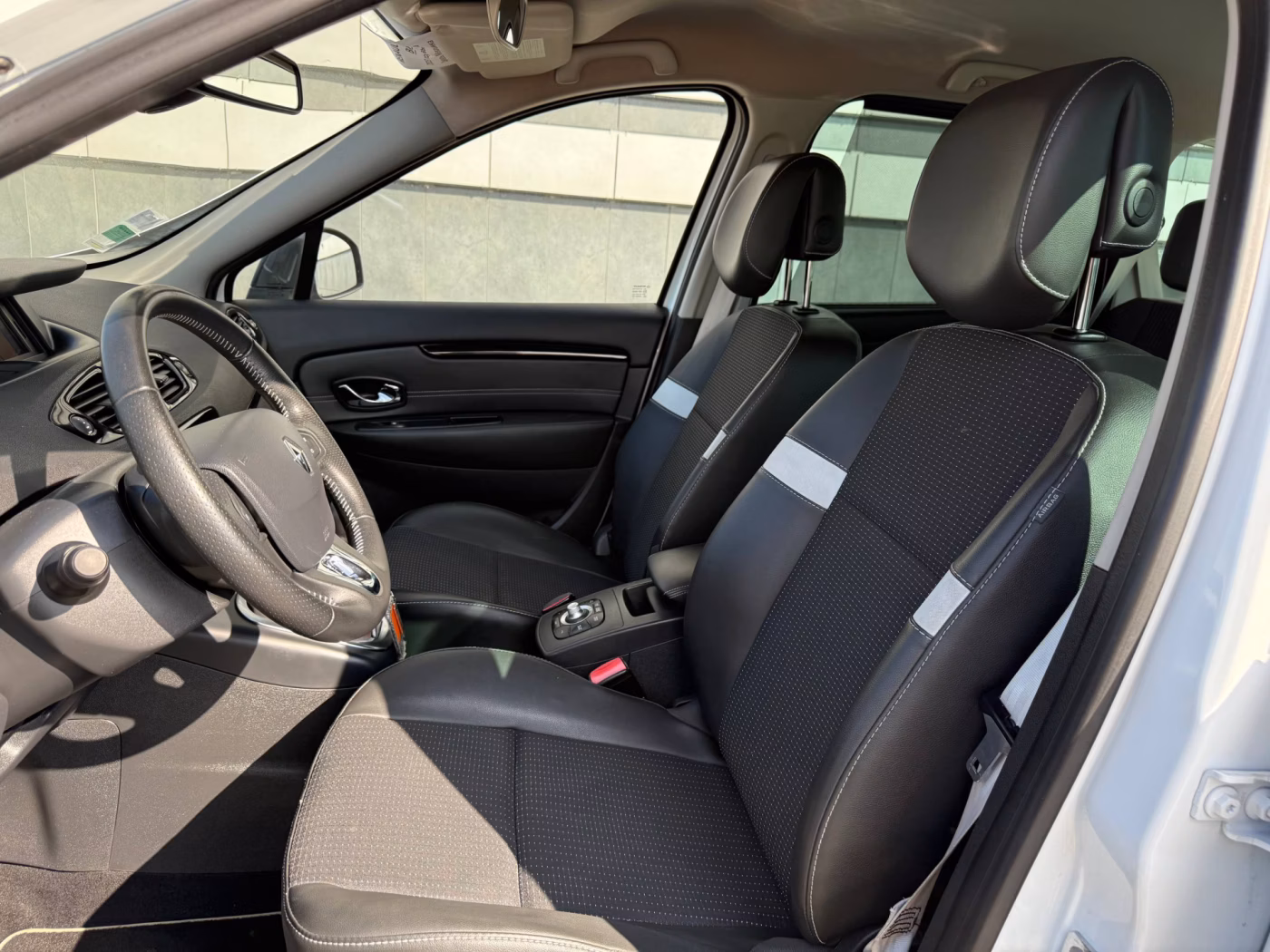 Renault Scenic фото 23