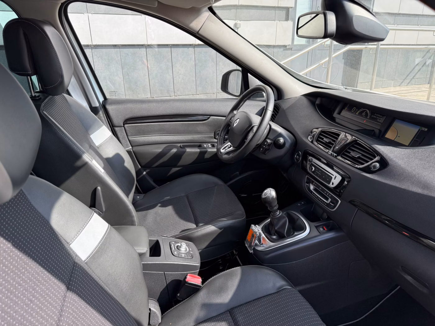 Renault Scenic фото 11