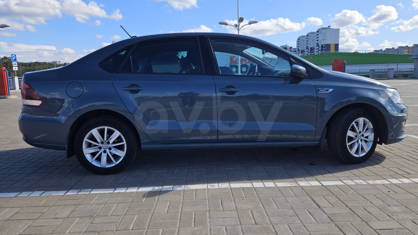 Volkswagen Polo Sedan фото 6