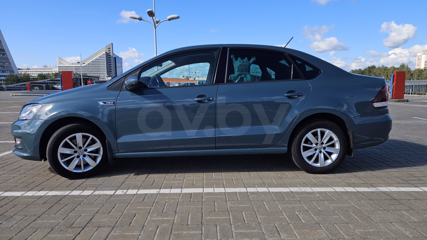 Volkswagen Polo Sedan фото 5
