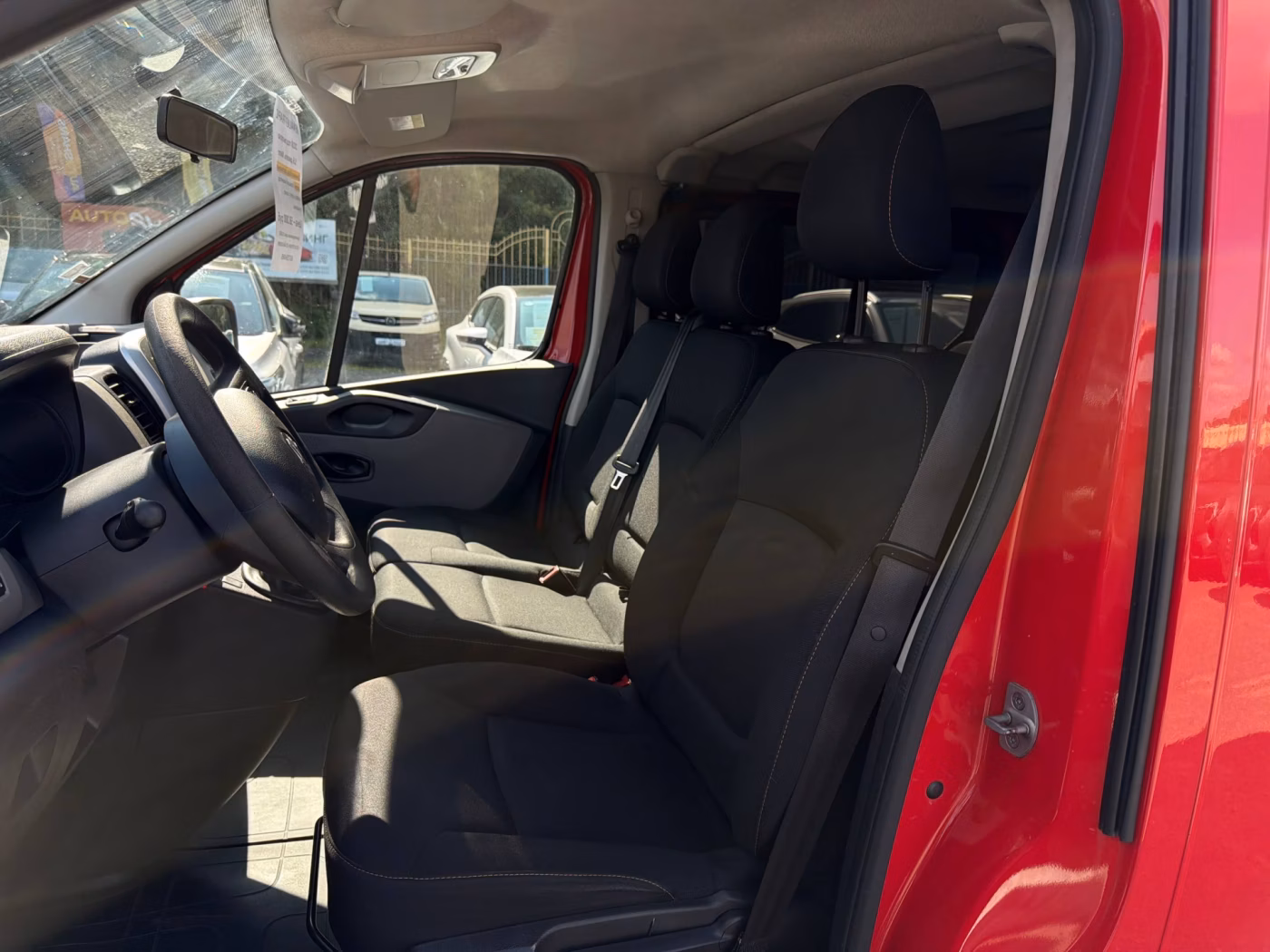 Renault Trafic фото 13