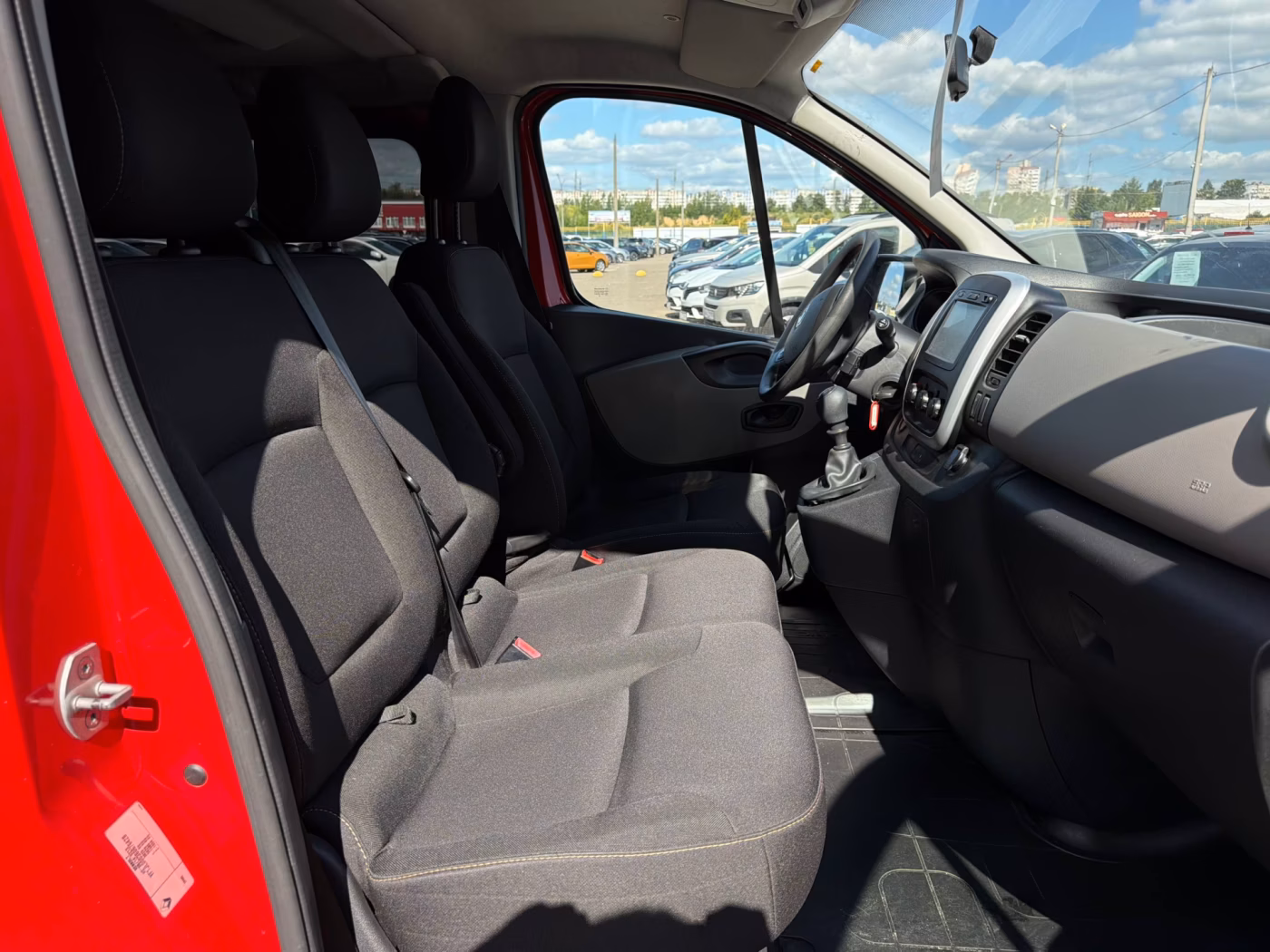 Renault Trafic фото 14