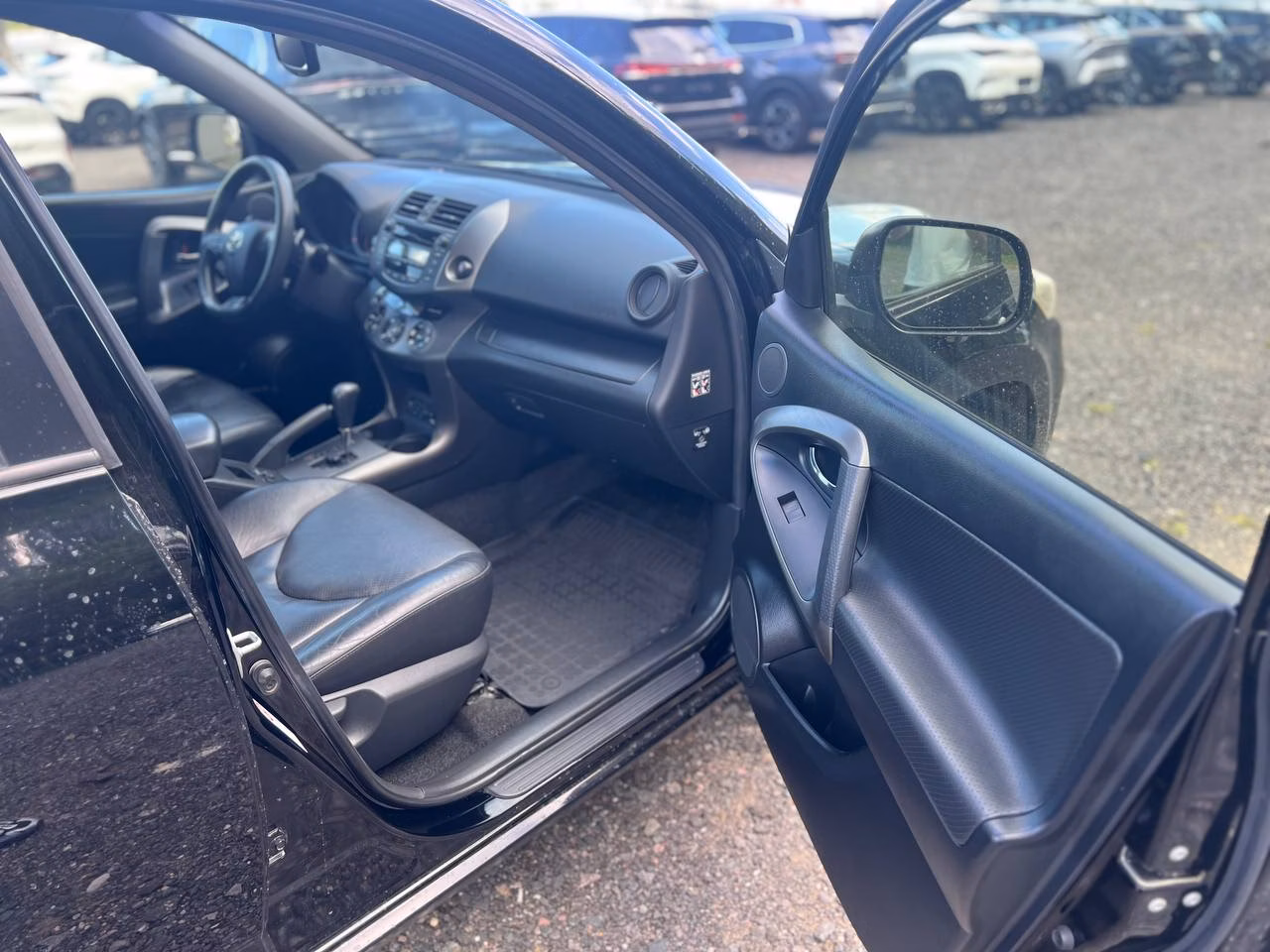 Toyota RAV4 фото 15