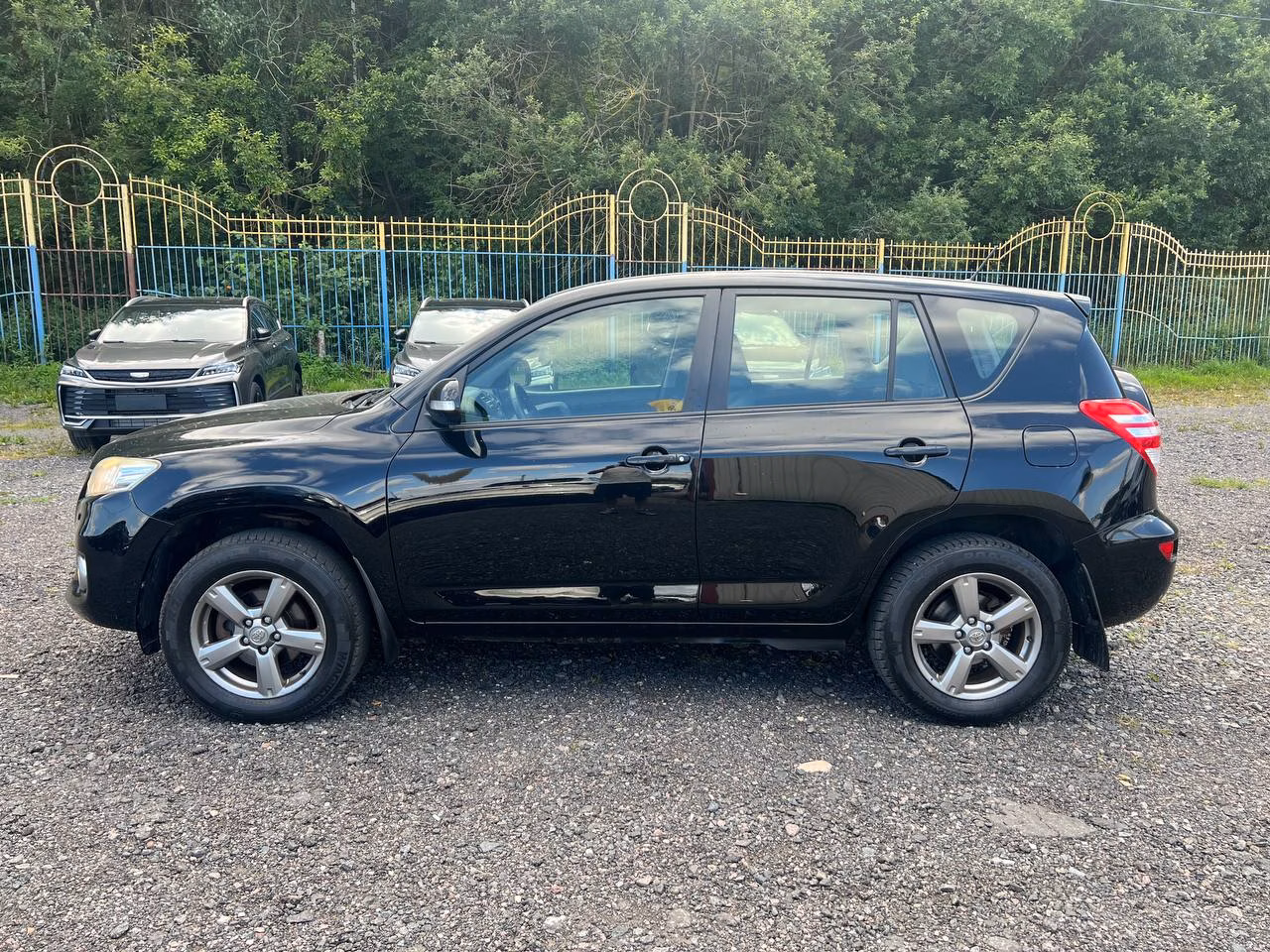 Toyota RAV4 фото 6