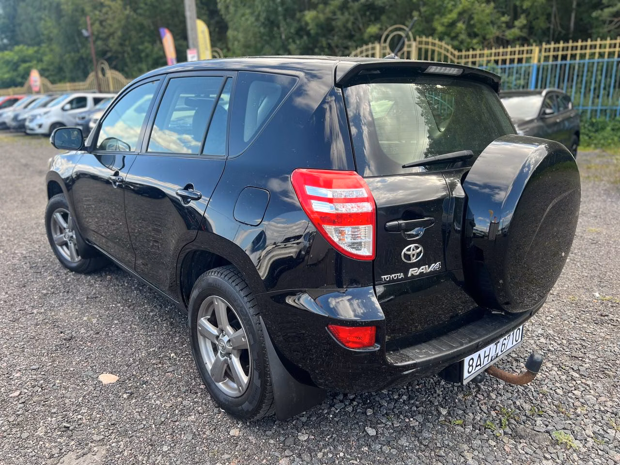 Toyota RAV4 фото 5