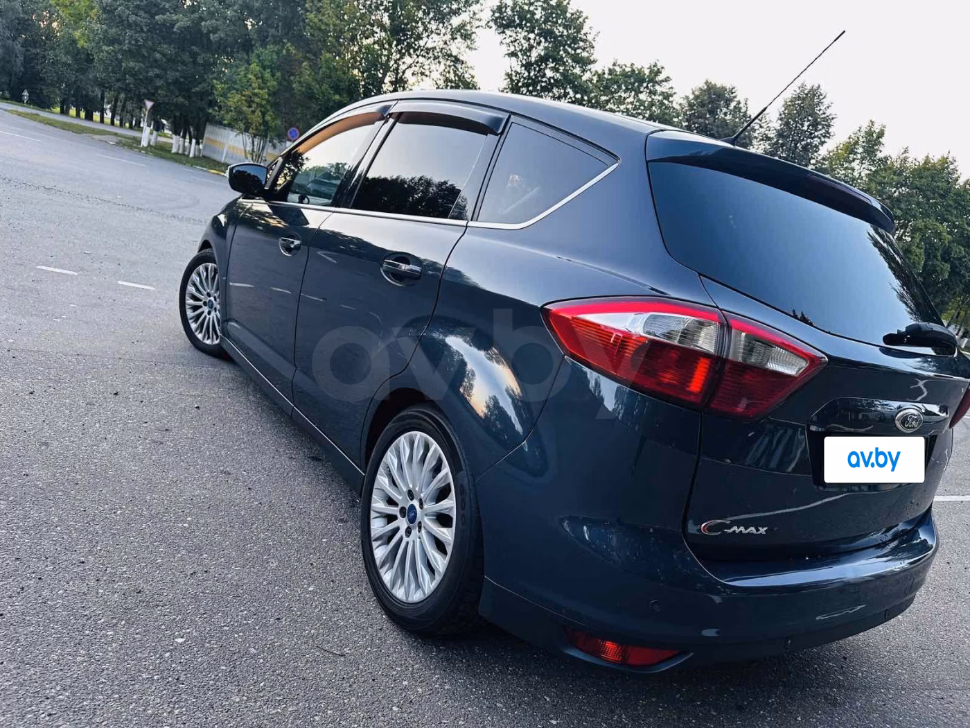Ford C-MAX фото 9