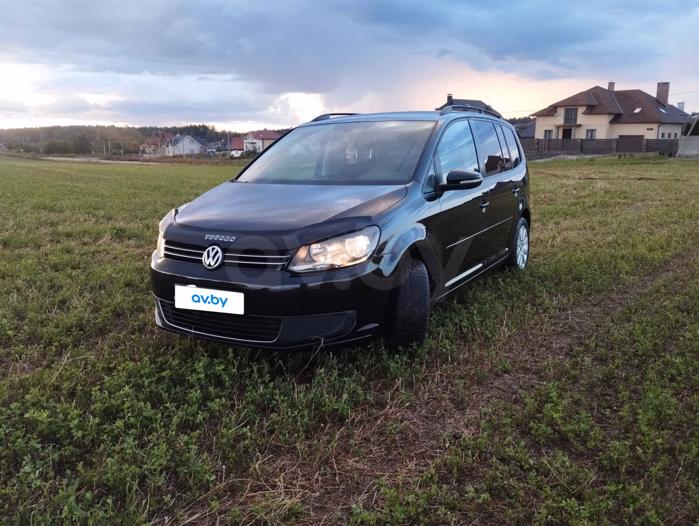 Volkswagen Touran фото 2