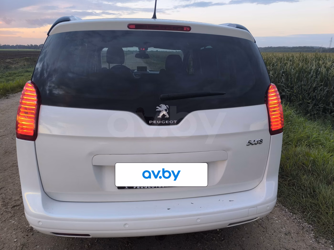Peugeot 5008 фото 16