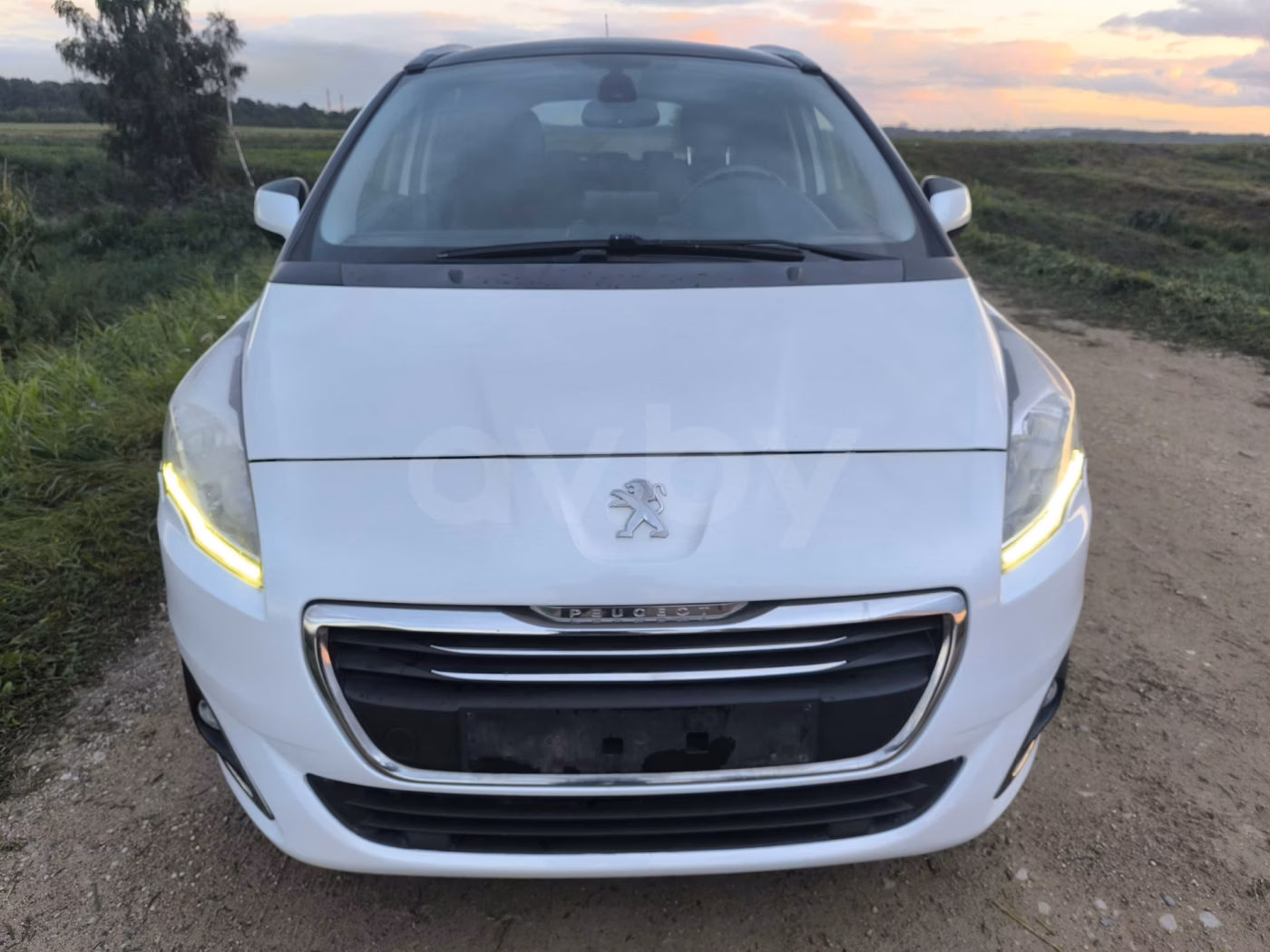 Peugeot 5008 фото 5