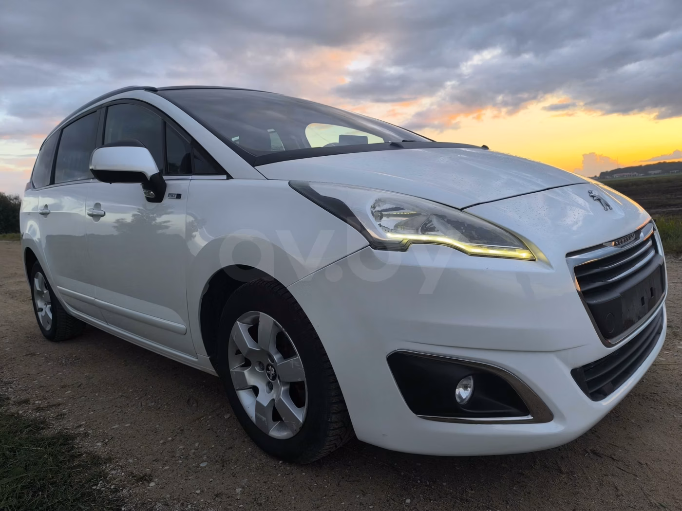 Peugeot 5008 фото 7