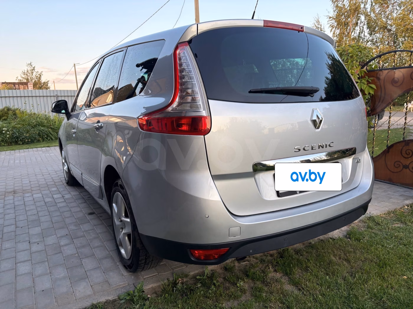 Renault Grand Scenic фото 5