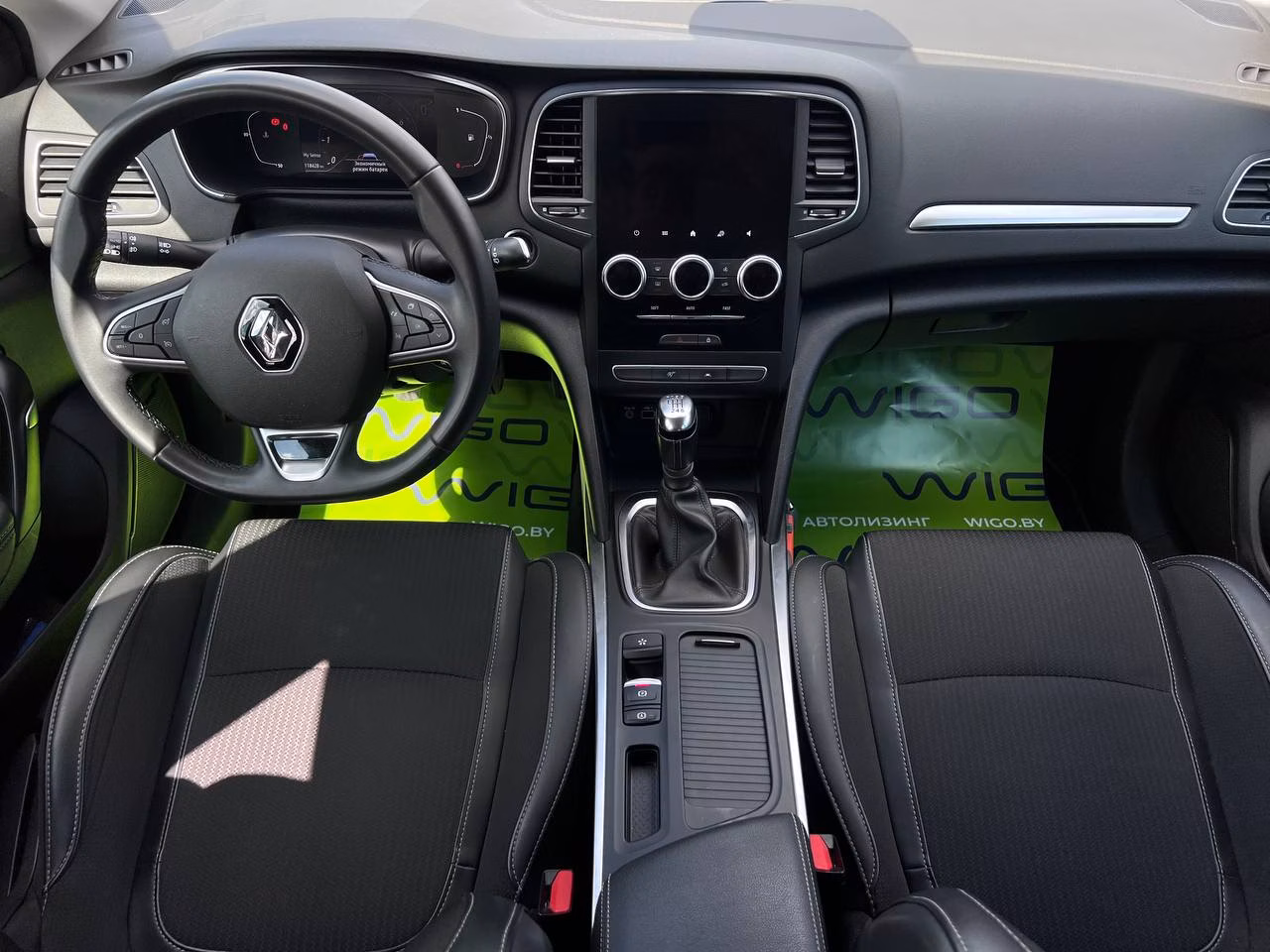 Renault Megane фото 11