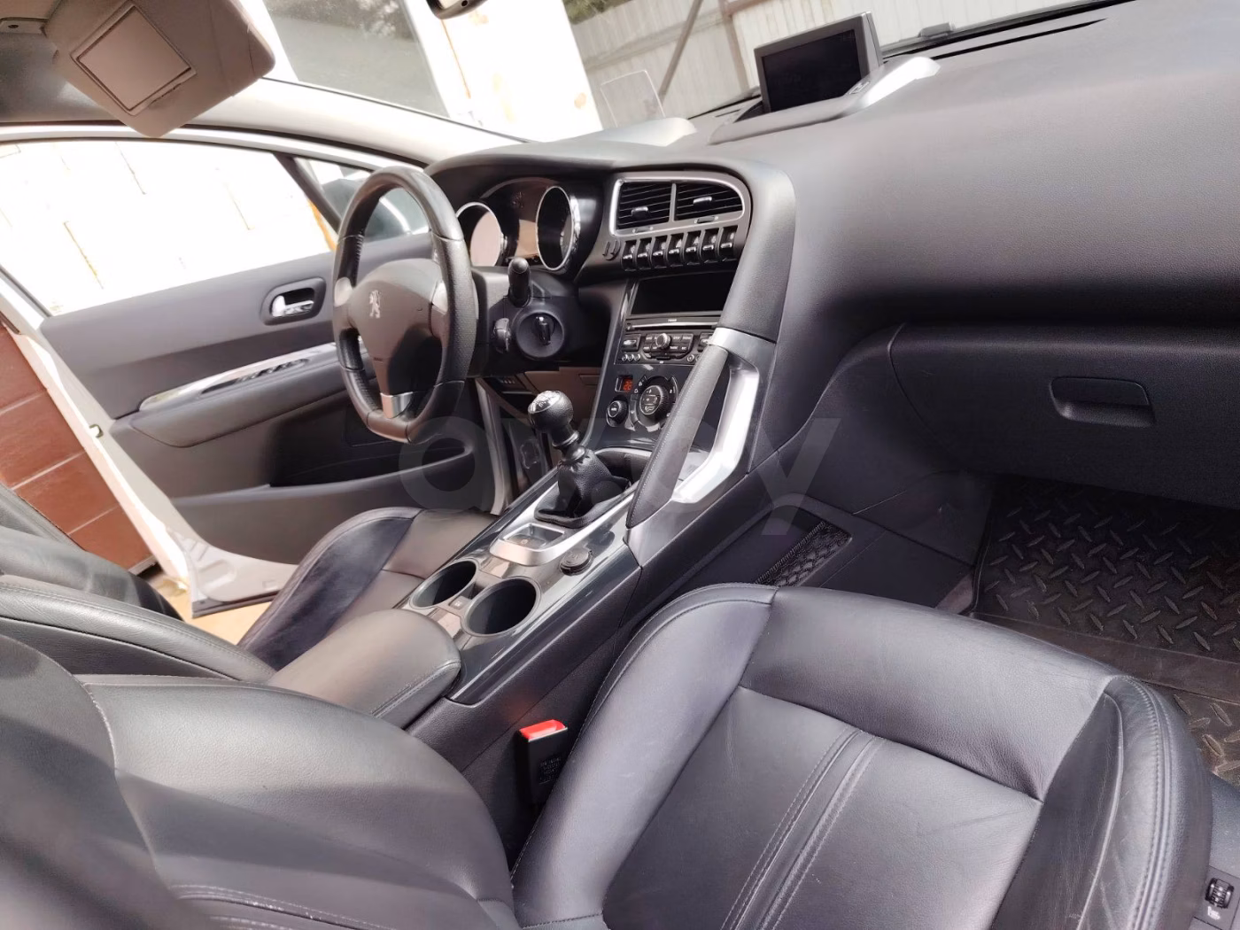 Peugeot 3008 фото 10