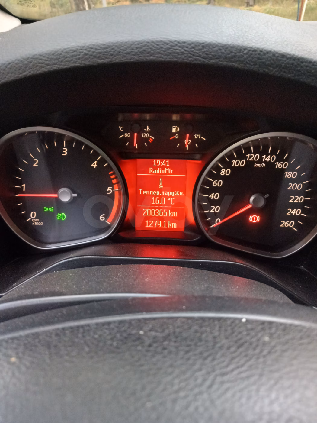 Ford Galaxy фото 8