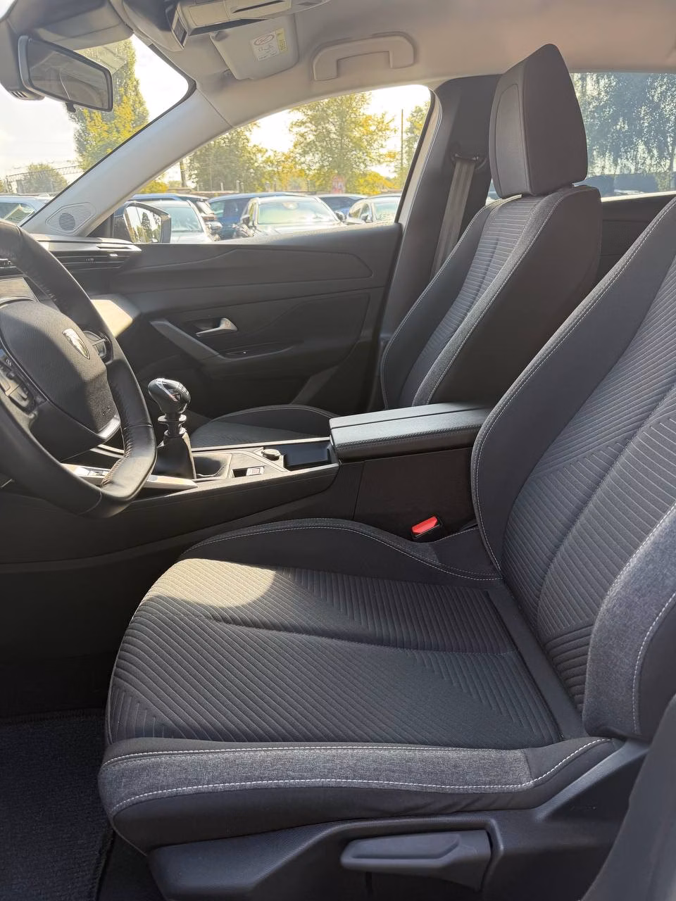 Peugeot 308 фото 10