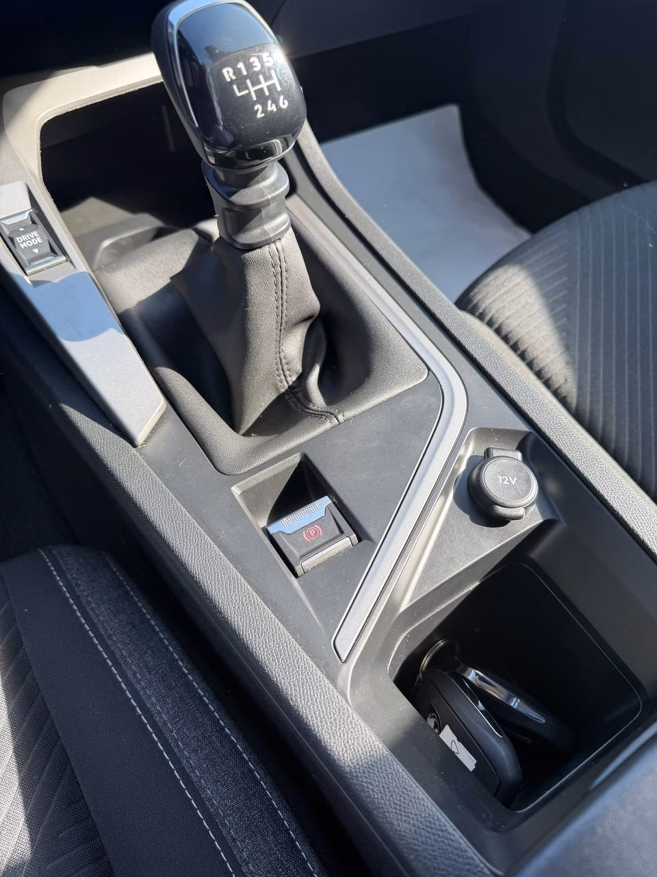 Peugeot 308 фото 14