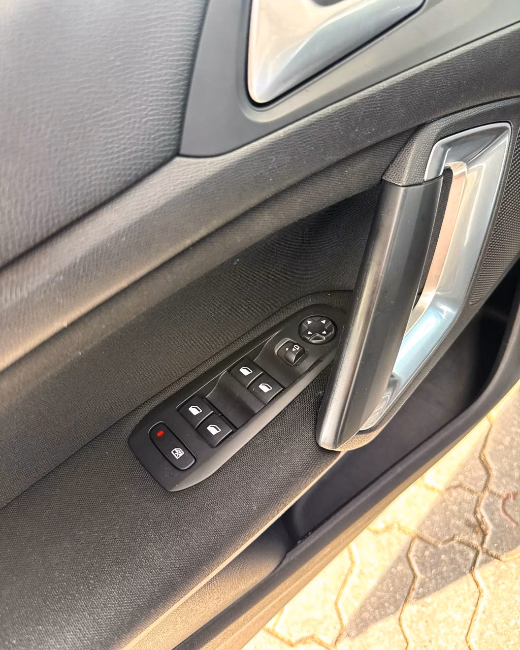 Peugeot 308 фото 9