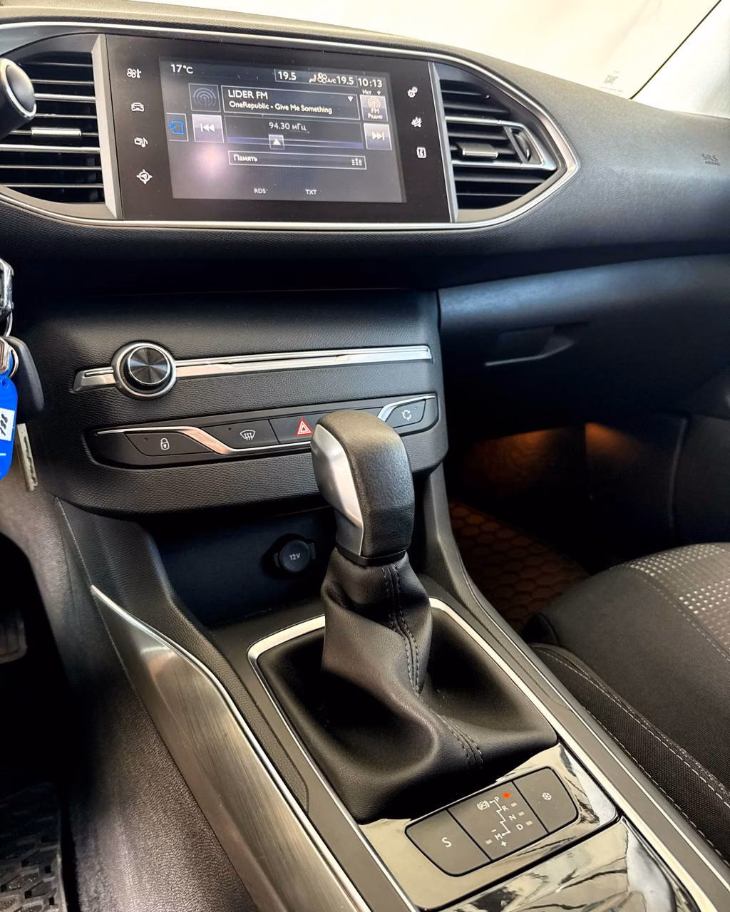 Peugeot 308 фото 11