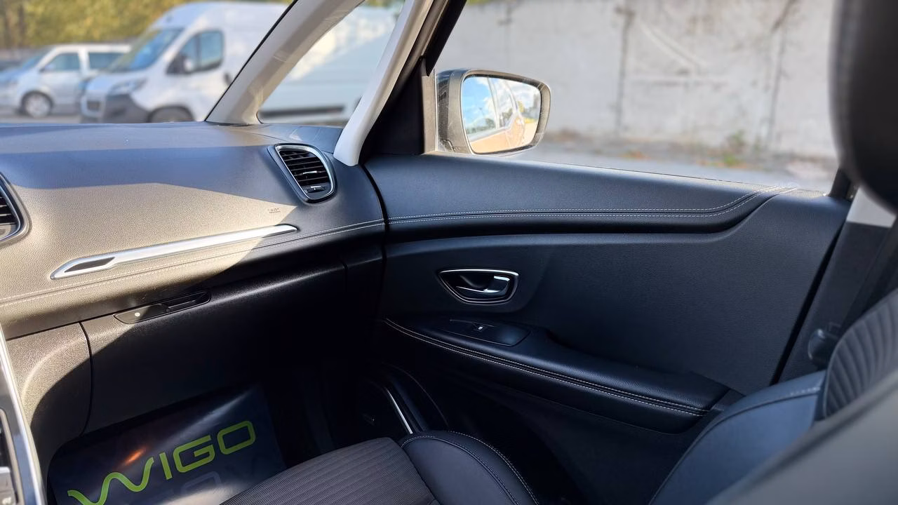 Renault Grand Scenic фото 10
