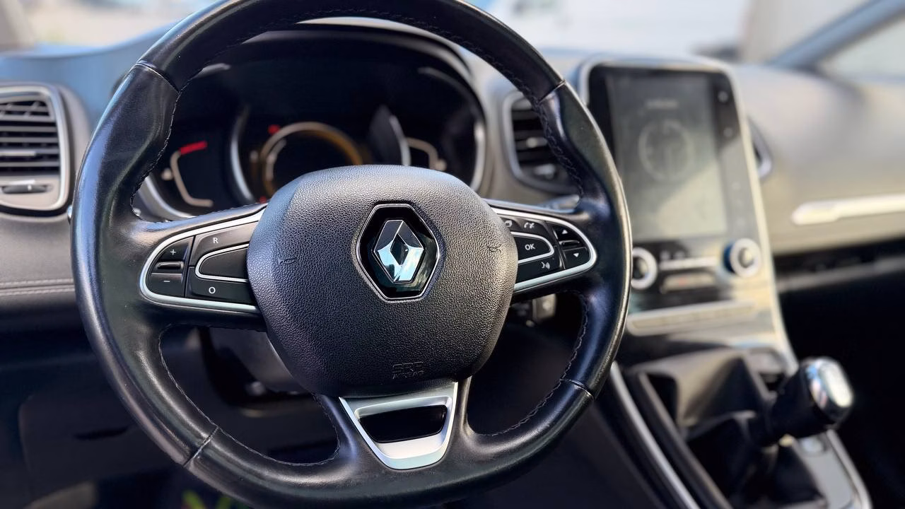 Renault Grand Scenic фото 16