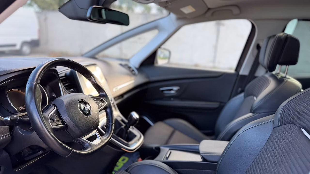 Renault Grand Scenic фото 15