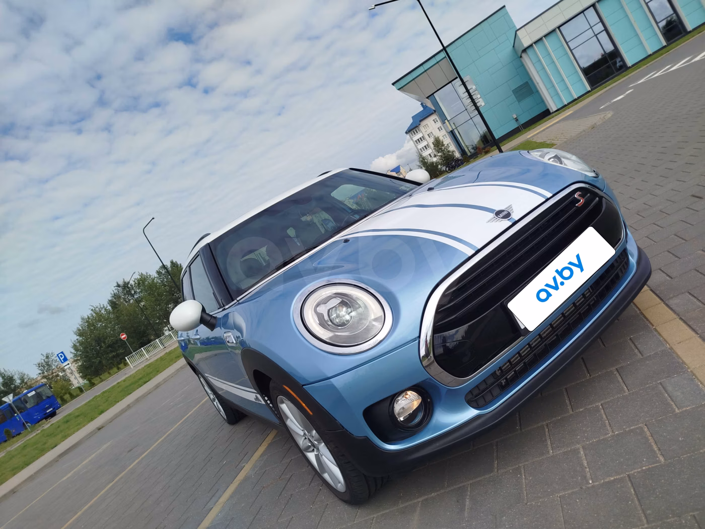 MINI Clubman фото 2