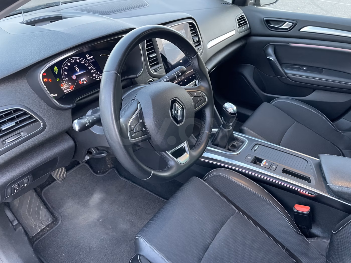 Renault Megane фото 10