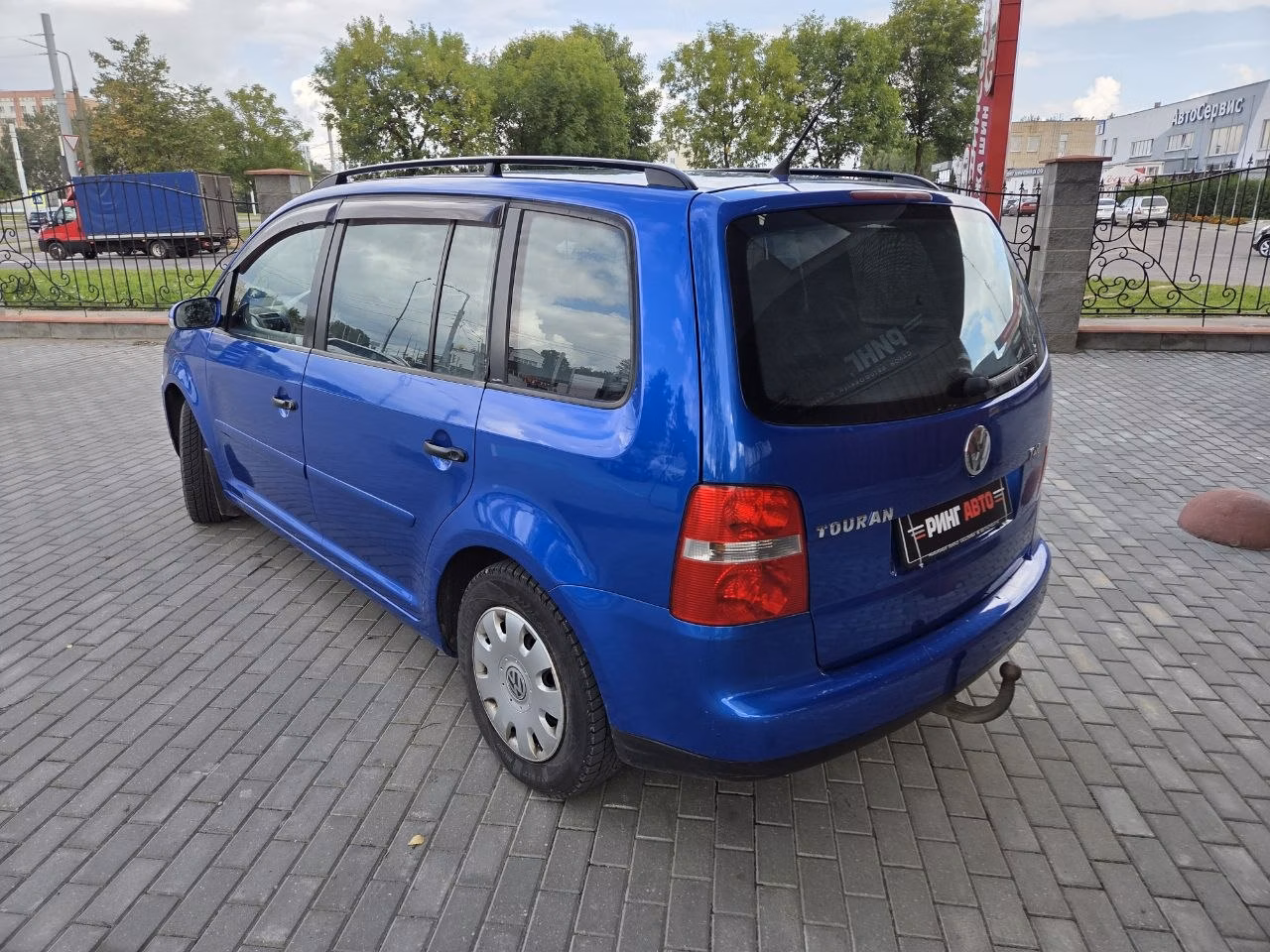 Volkswagen Touran фото 7