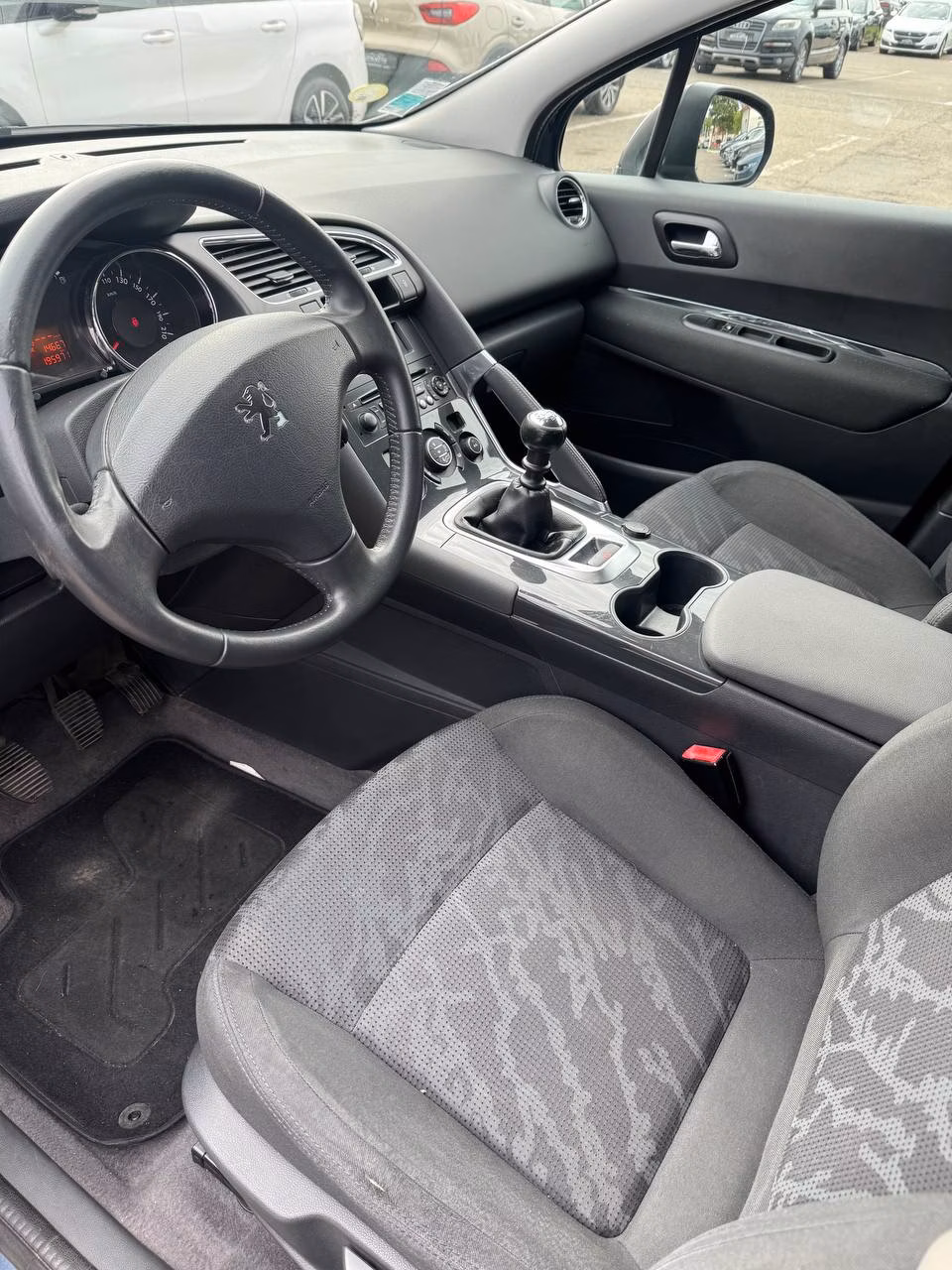 Peugeot 3008 фото 10